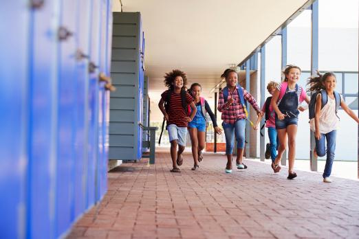 Behandeling met groeihormoon van kinderen met idiopatisch kleine gestalte (tegen)