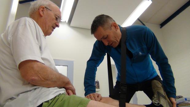 Het belang van ganganalyse en looptraining bij knieartrose