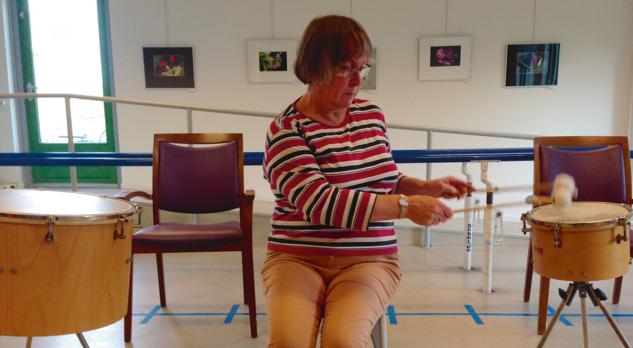 Ritmische auditieve stimulatie voor patiënten met de ziekte van Parkinson en loopproblemen